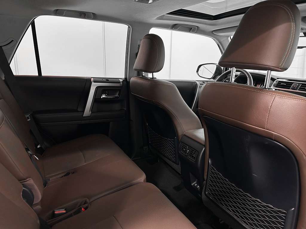 2022 Toyota 4Runner - Image 18