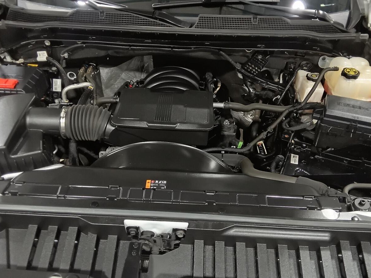 2024 Chevrolet Silverado 2500 HD - Image 3