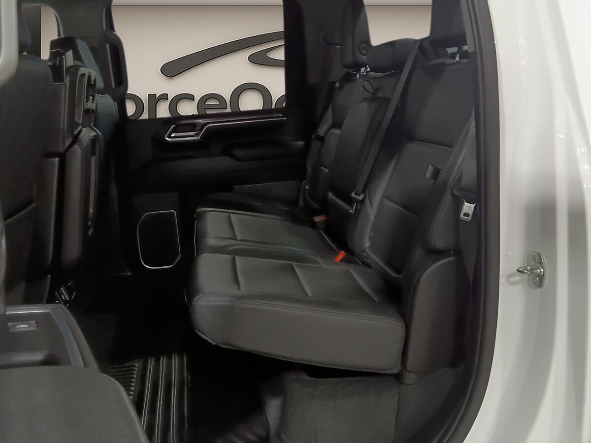 2024 Chevrolet Silverado 2500 HD - Image 7