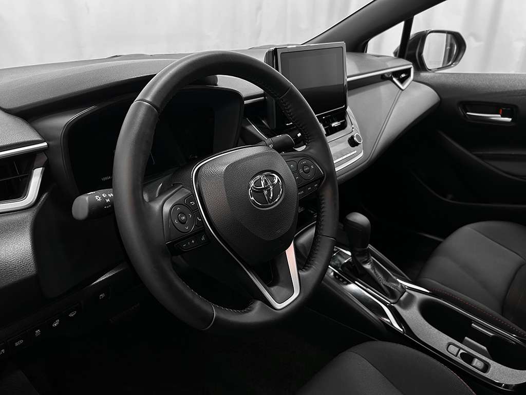 2025 Toyota Corolla - Image 8