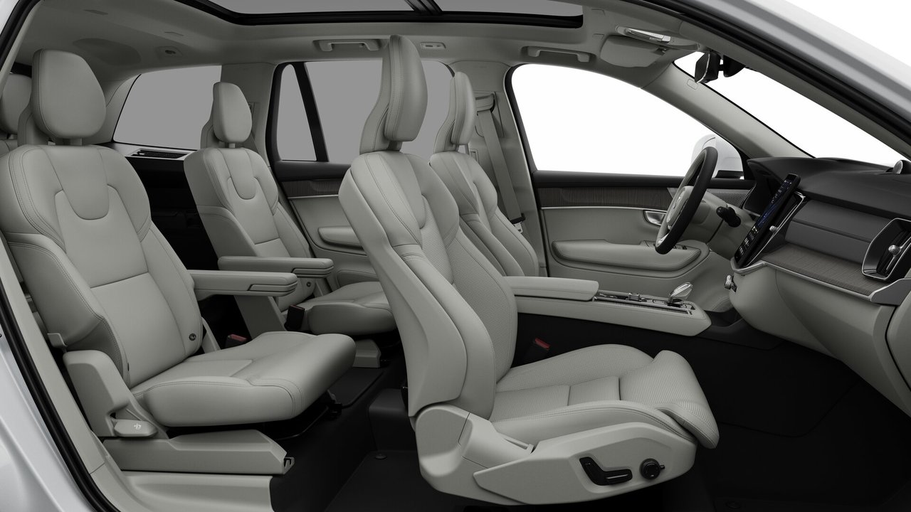 2026 Volvo XC90 - Image 13