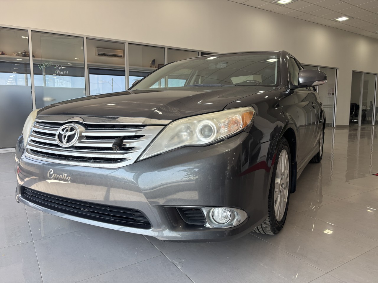 2011 Toyota Avalon - Image 3