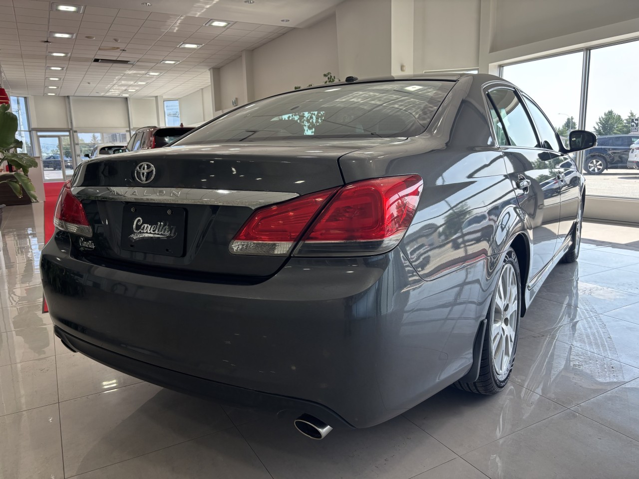 2011 Toyota Avalon - Image 5