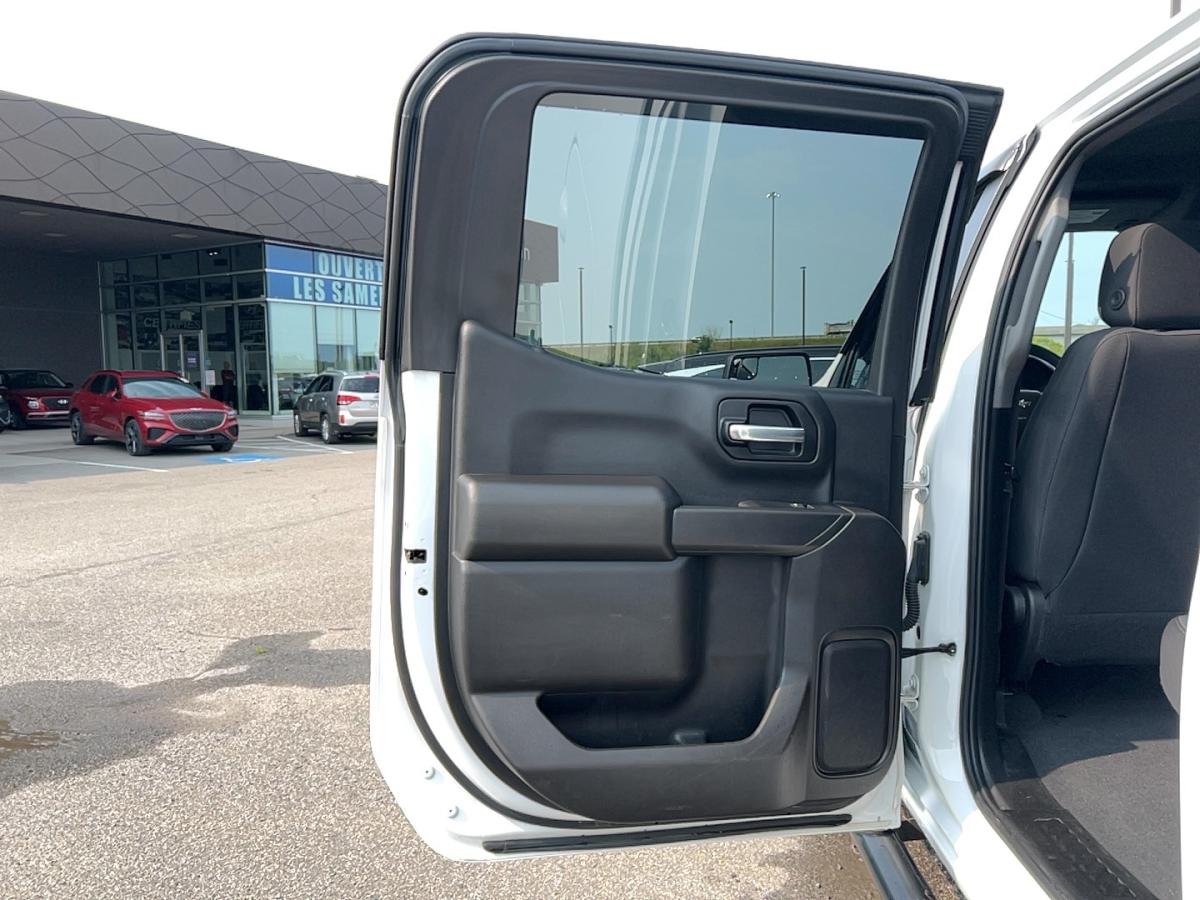 2022 Chevrolet Silverado 1500 - Image 17