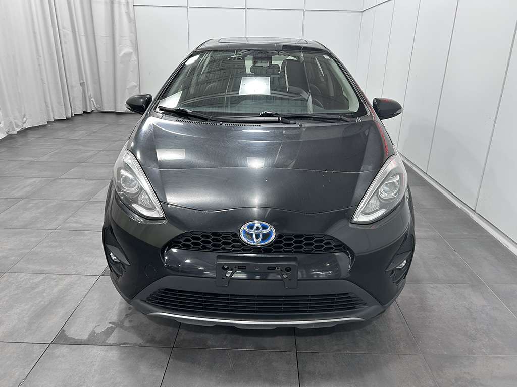 2018 Toyota Prius C - Image 2