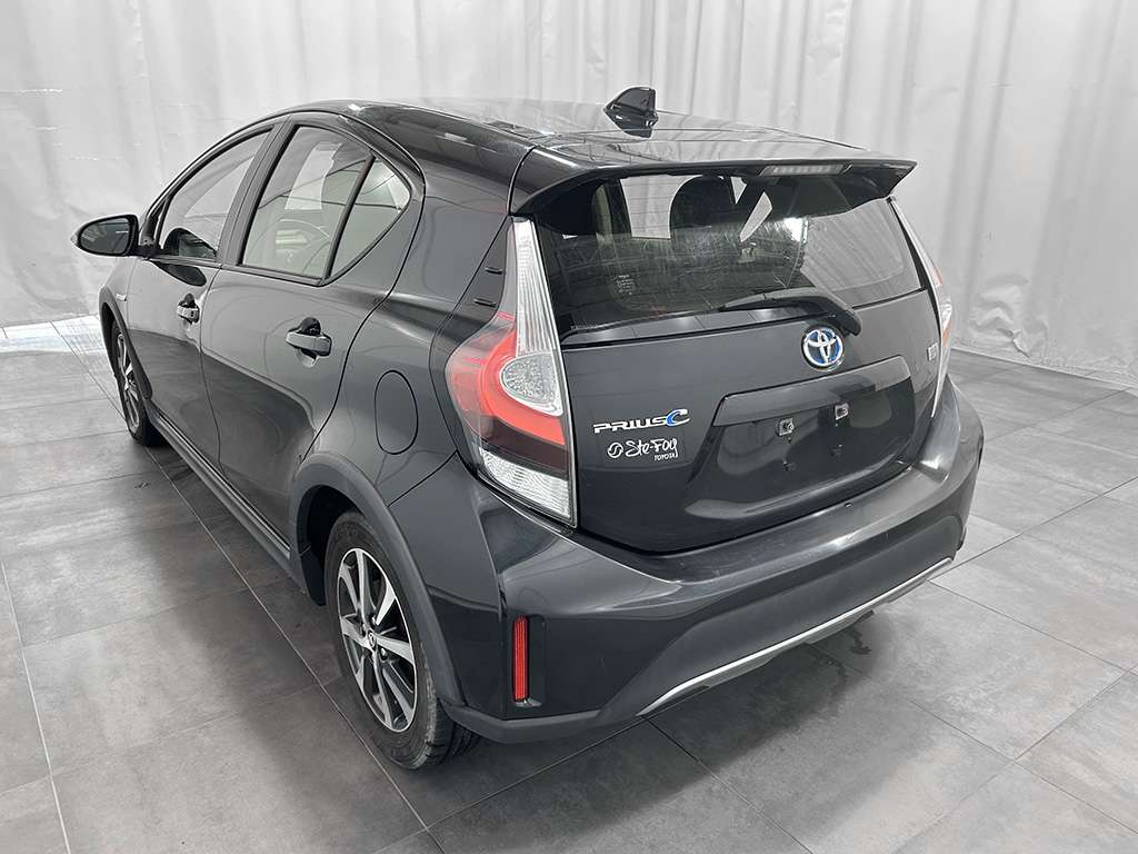 2018 Toyota Prius C - Image 4