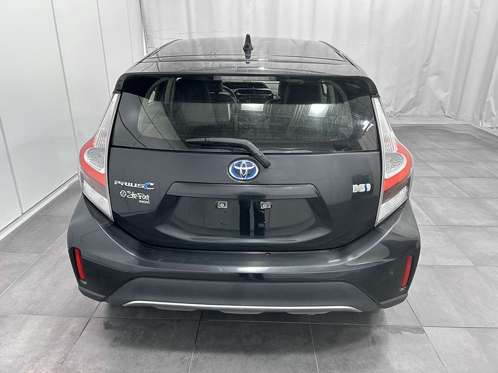 2018 Toyota Prius C - Image 5