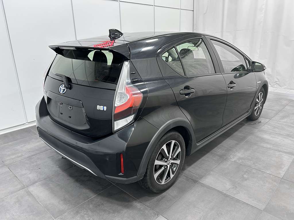 2018 Toyota Prius C - Image 6