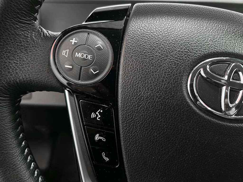 2018 Toyota Prius C - Image 10