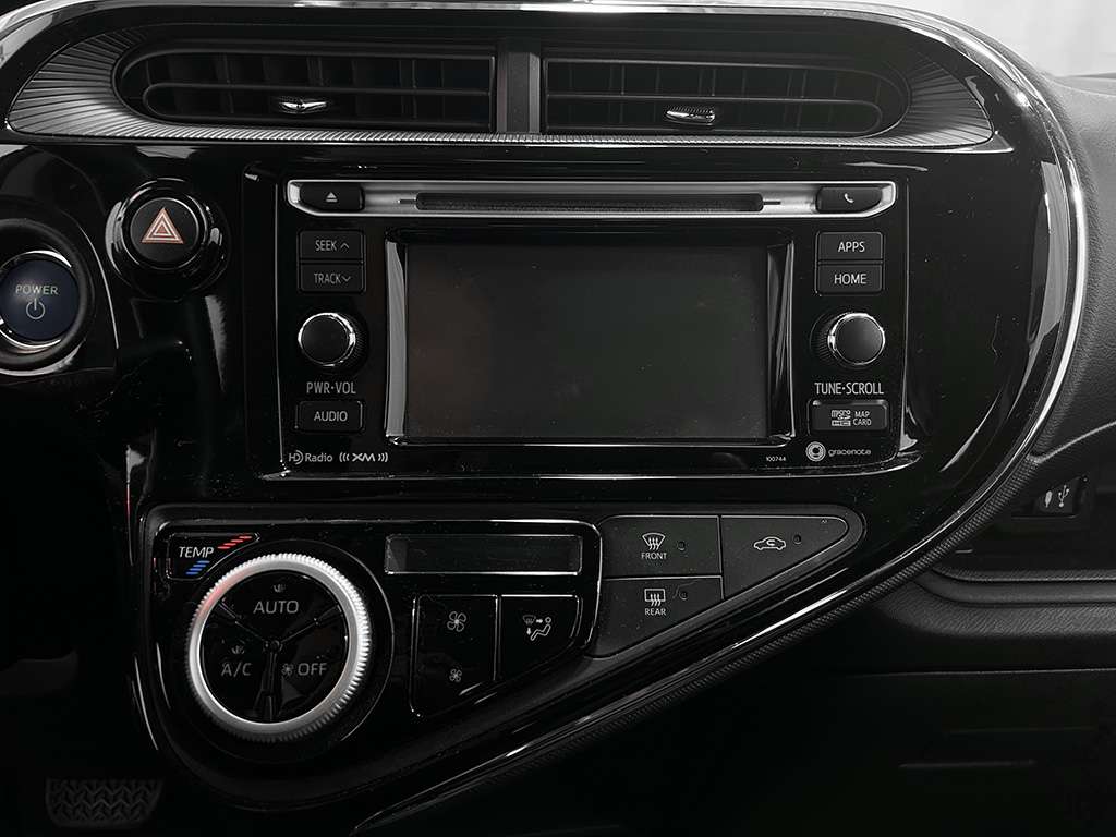 2018 Toyota Prius C - Image 14
