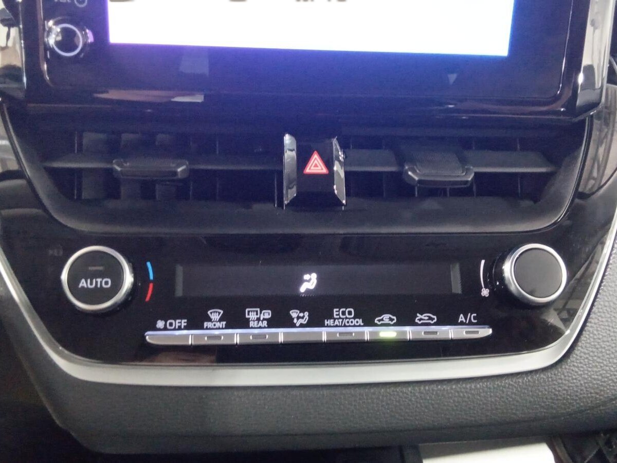 2024 Toyota Corolla - Image 21