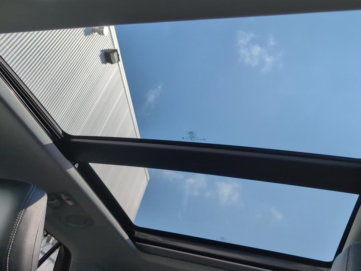 2023 Ford Explorer - Image 29