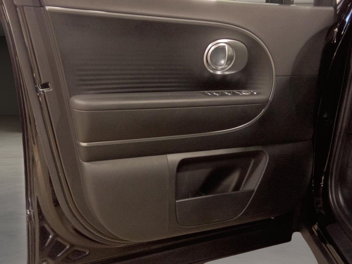2026 Hyundai IONIQ 9 - Image 28
