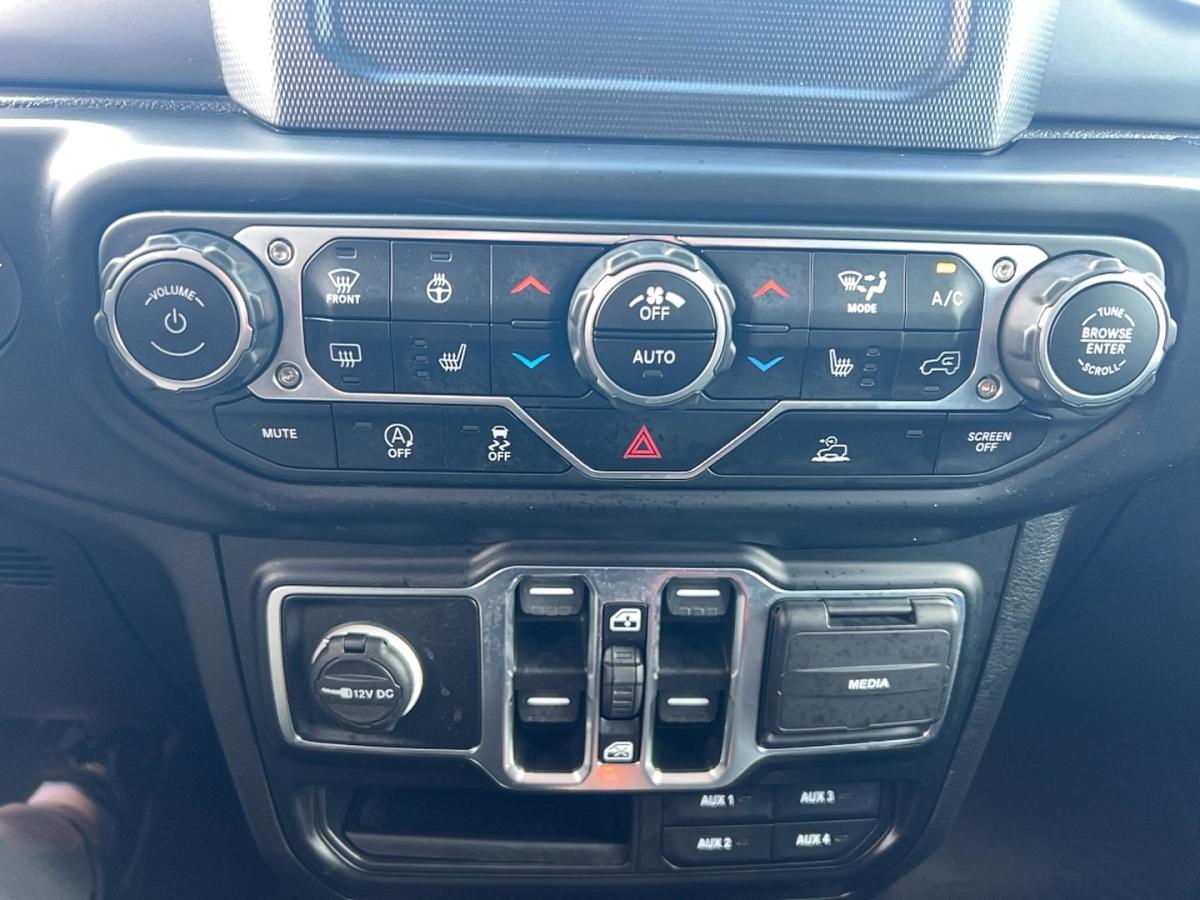 2022 Jeep Wrangler - Image 20
