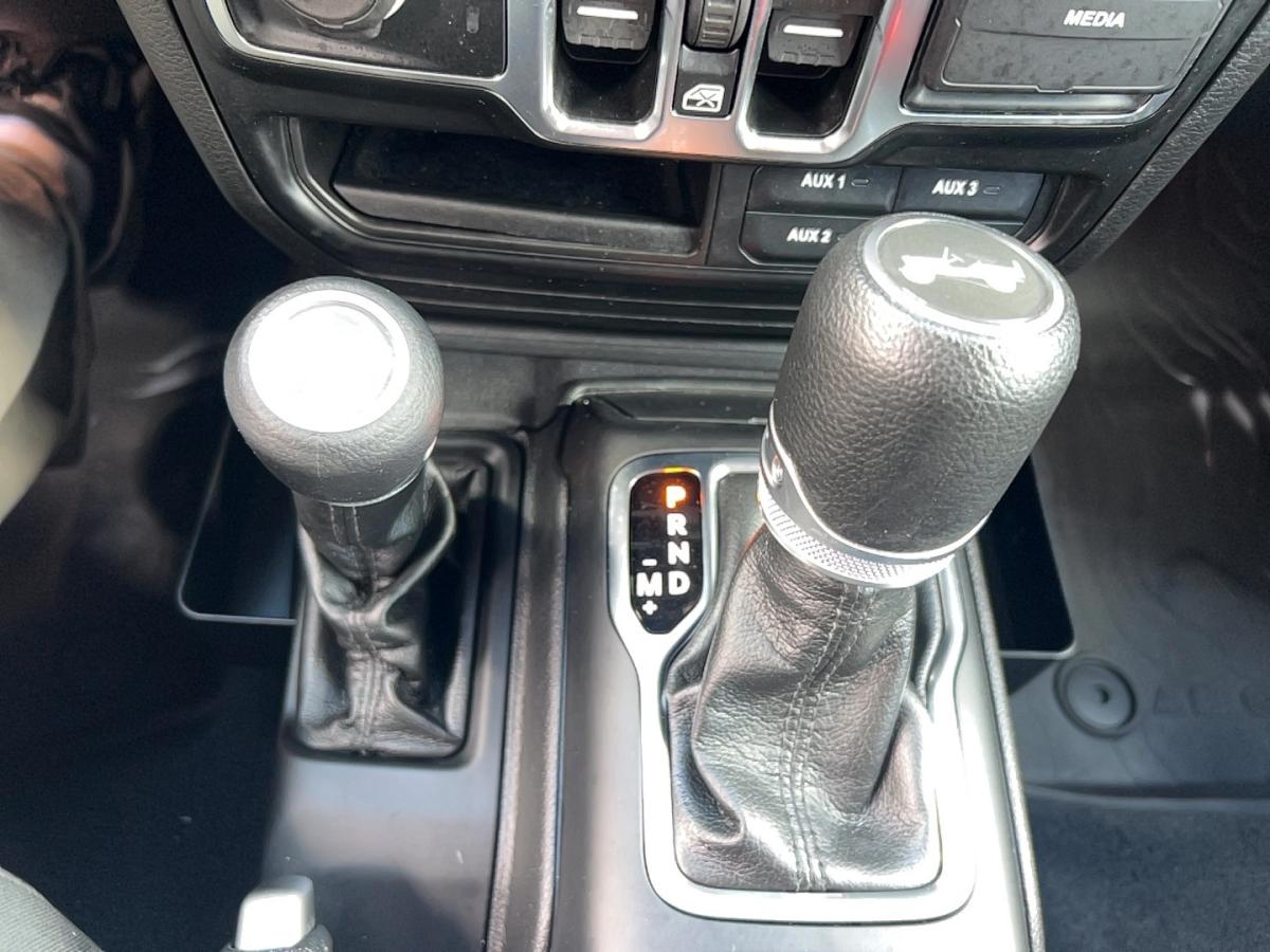 2022 Jeep Wrangler - Image 21