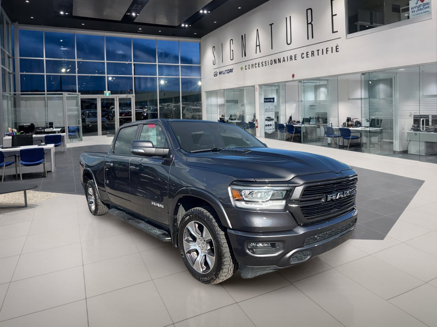 2022 RAM 1500 - Image 3