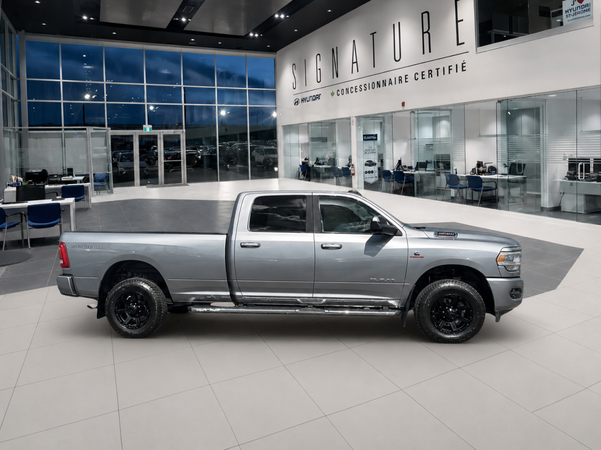 2022 RAM 3500 - Image 4
