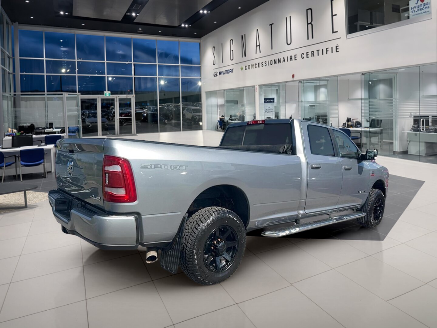 2022 RAM 3500 - Image 5