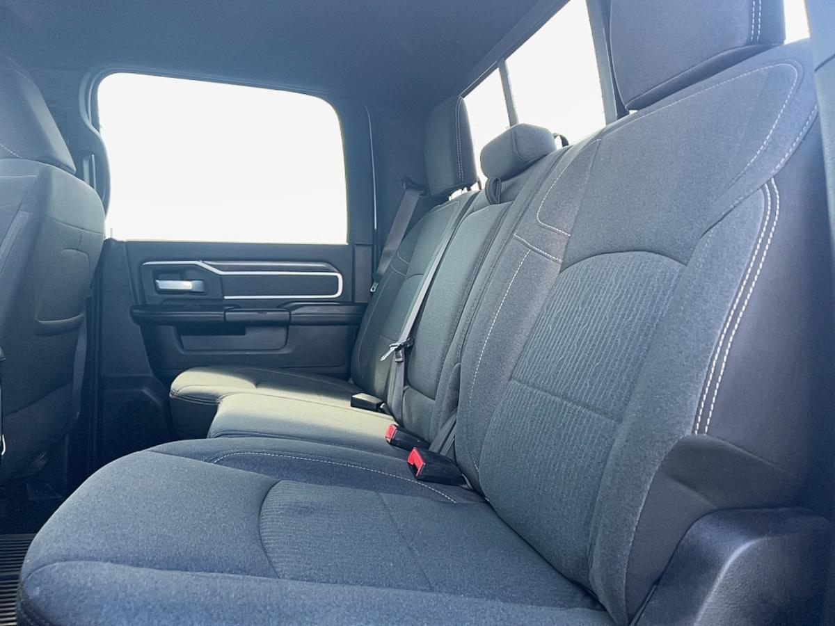2022 RAM 3500 - Image 17