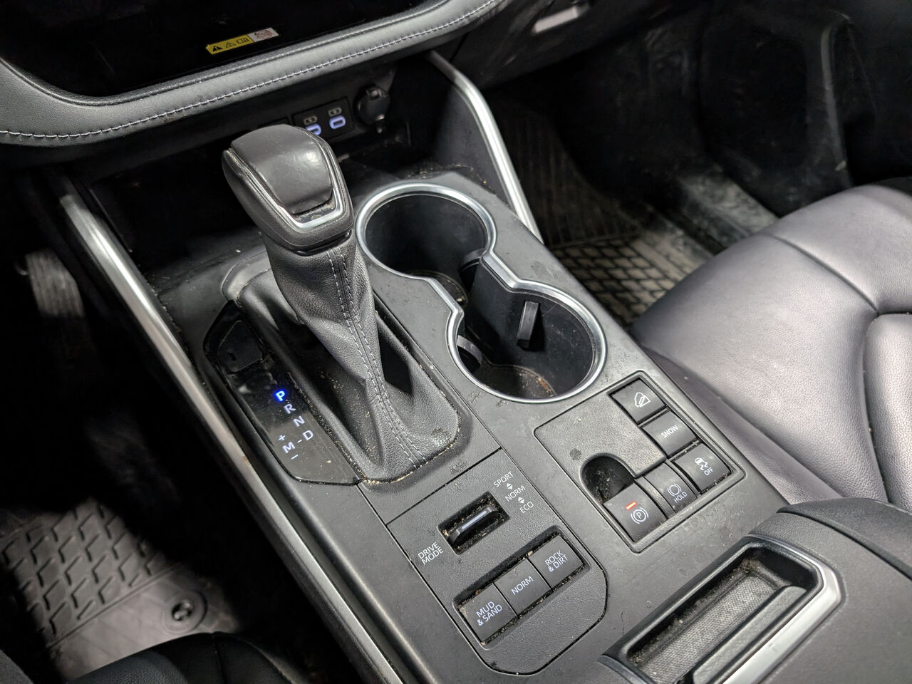 2023 Toyota Highlander - Image 20
