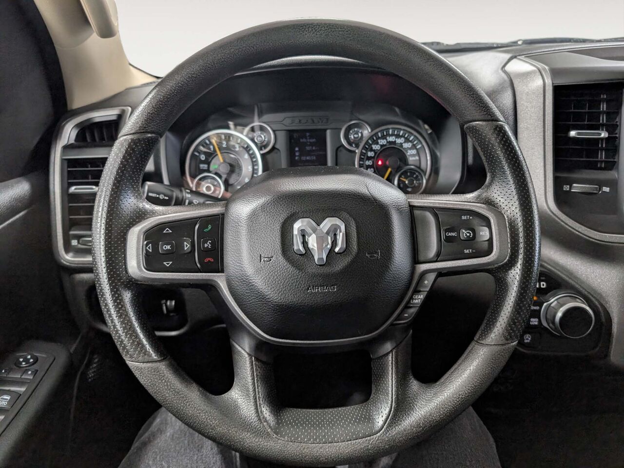 2020 Ram 1500 - Image 13