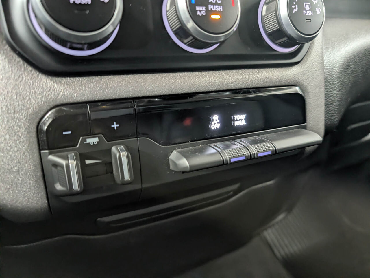 2020 Ram 1500 - Image 21