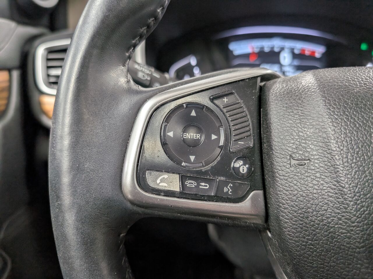 2018 Honda CR-V - Image 14