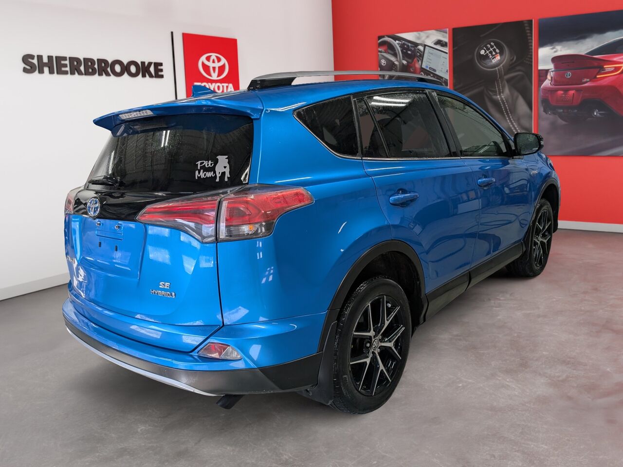 2017 Toyota RAV4 Hybride - Image 3