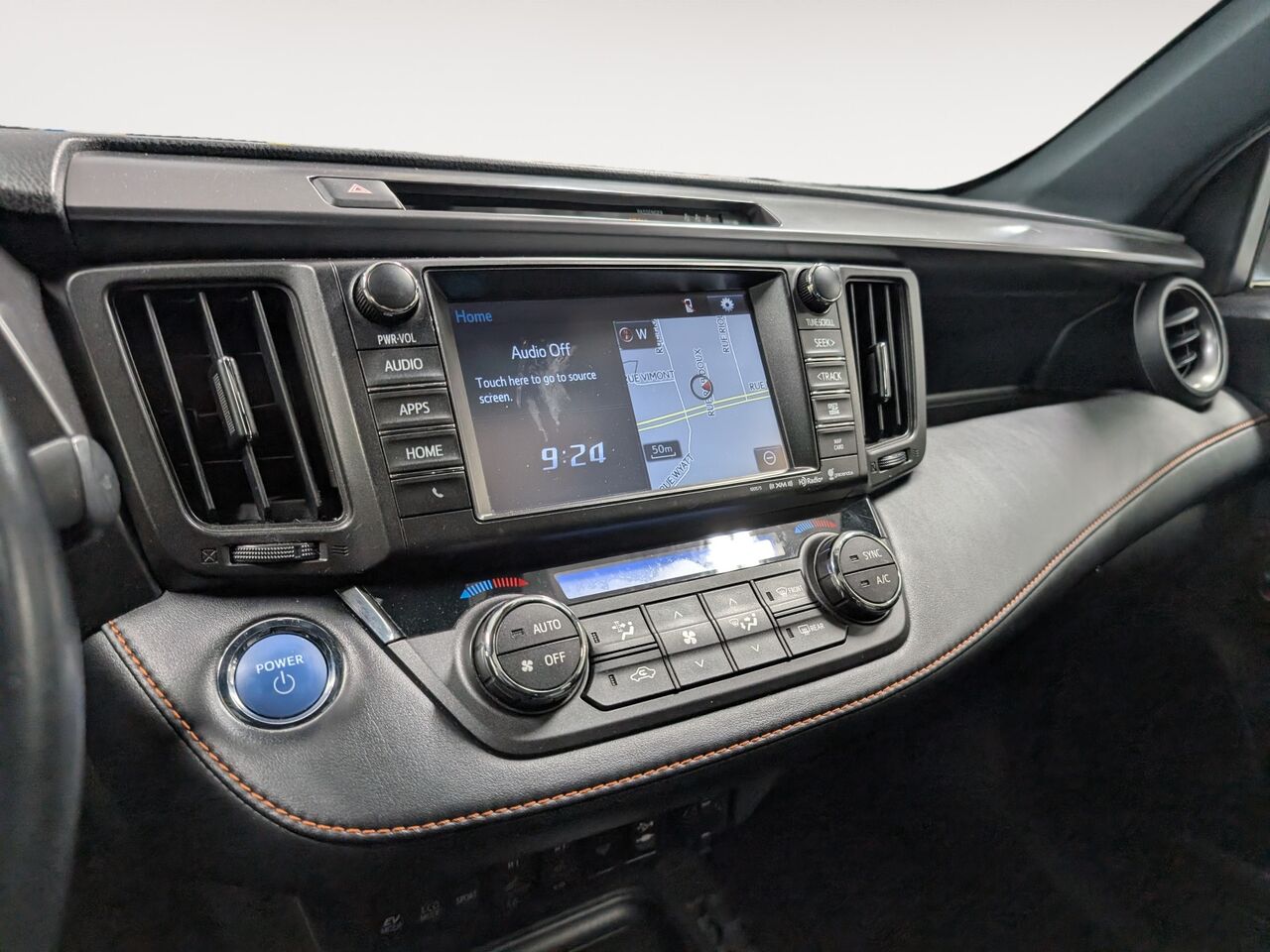 2017 Toyota RAV4 Hybride - Image 17