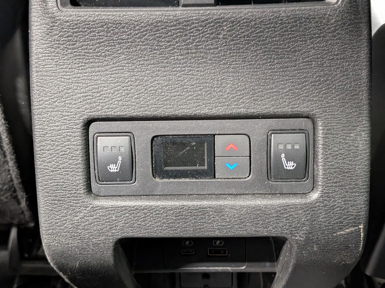 2025 Mitsubishi Outlander PHEV - Image 20