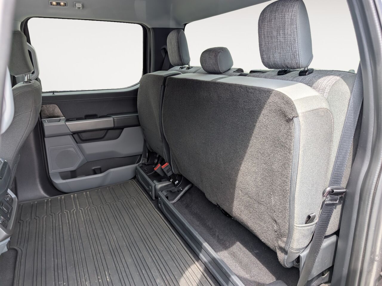 2023 Ford F-150 Lightning - Image 8
