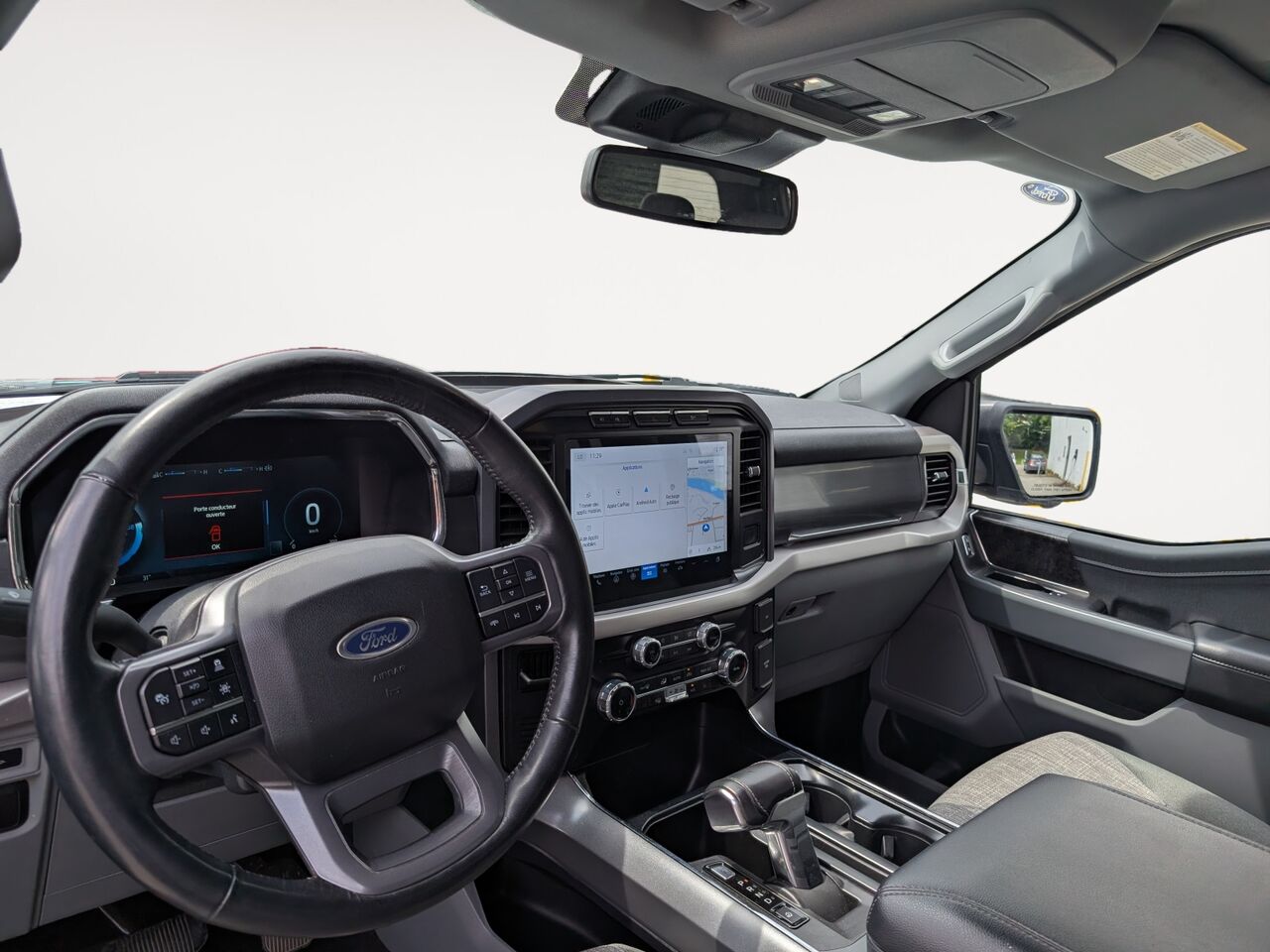2023 Ford F-150 Lightning - Image 9