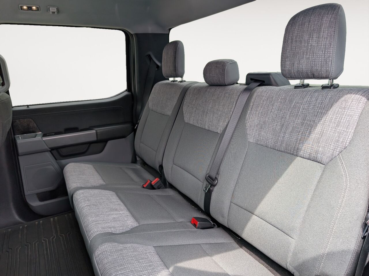 2023 Ford F-150 Lightning - Image 12