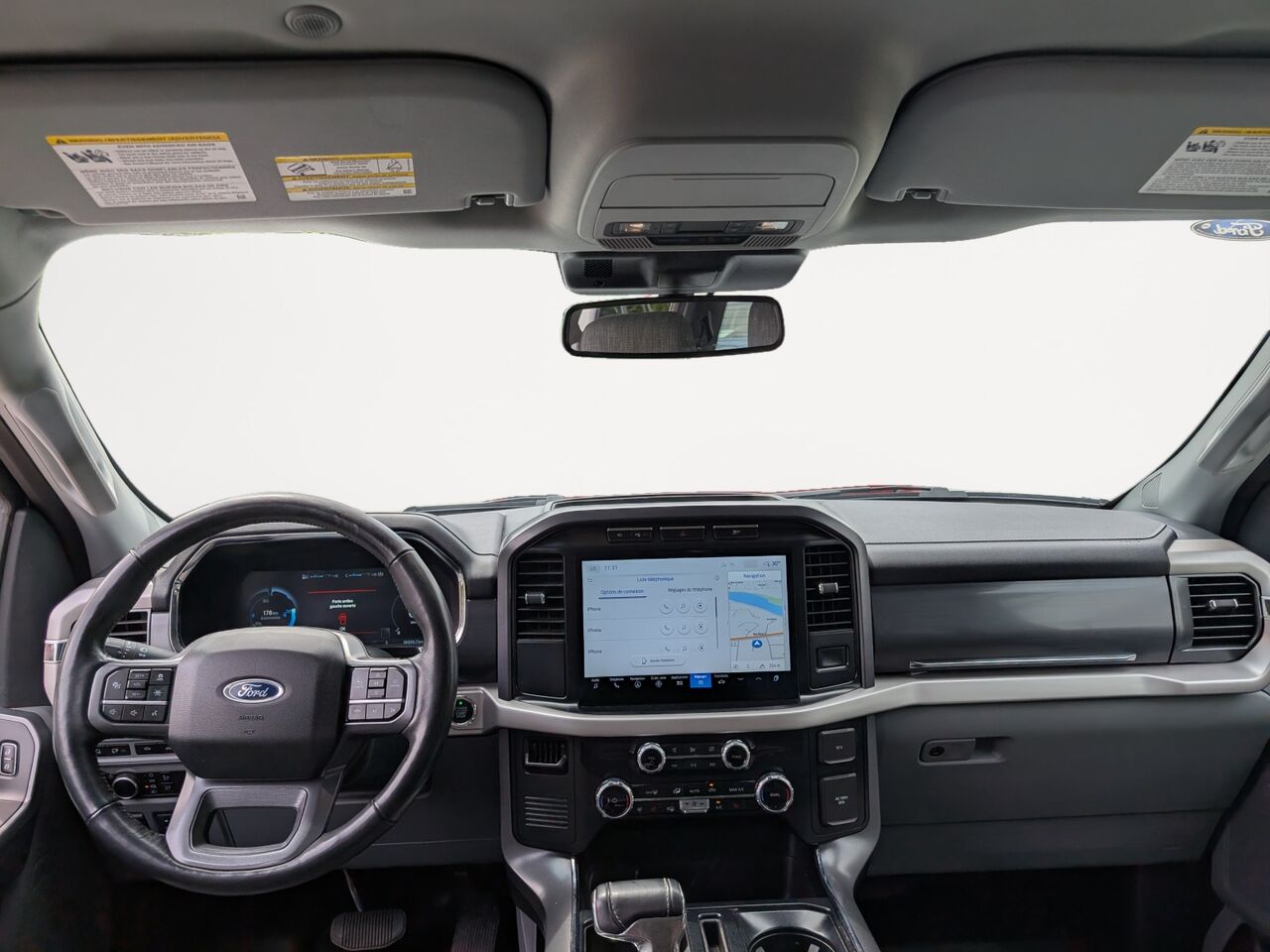 2023 Ford F-150 Lightning - Image 19