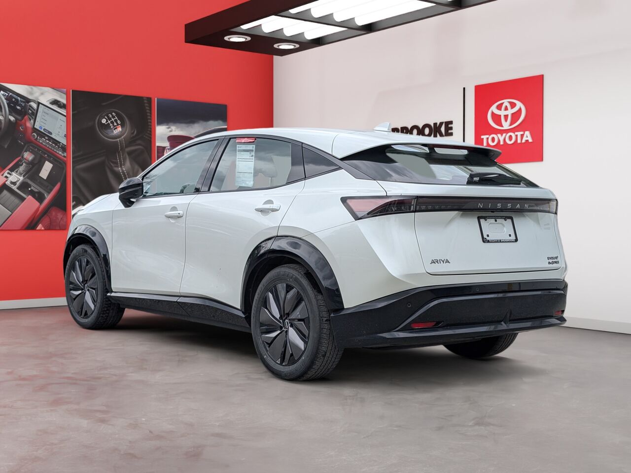 2024 Nissan ARIYA - Image 2