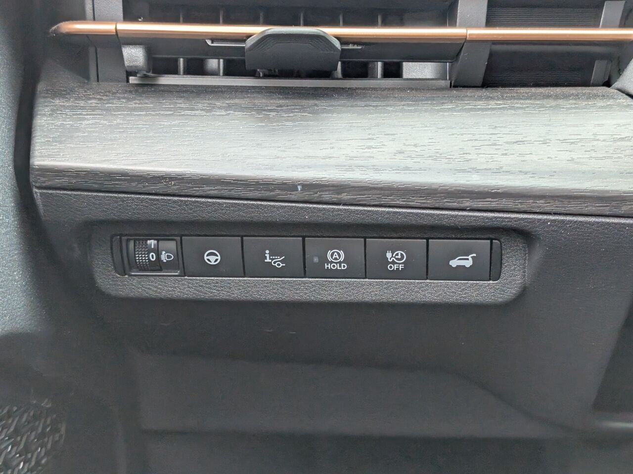 2024 Nissan ARIYA - Image 12