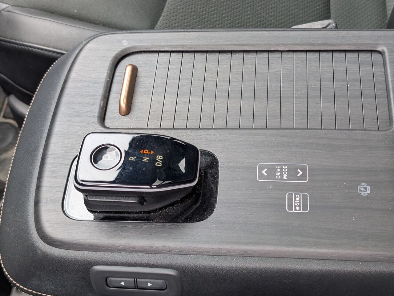 2024 Nissan ARIYA - Image 15