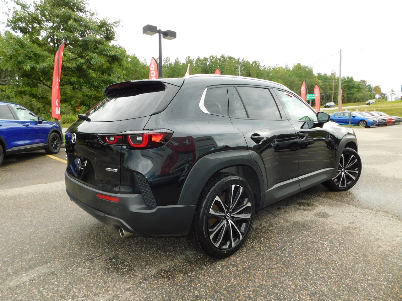 2023 Mazda CX-50 - Image 5