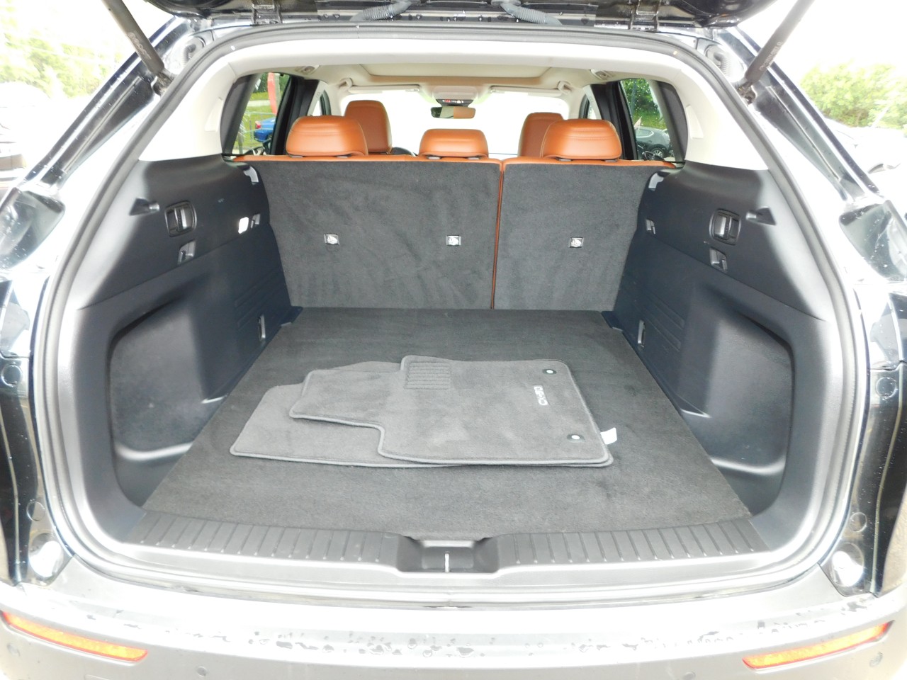 2023 Mazda CX-50 - Image 11