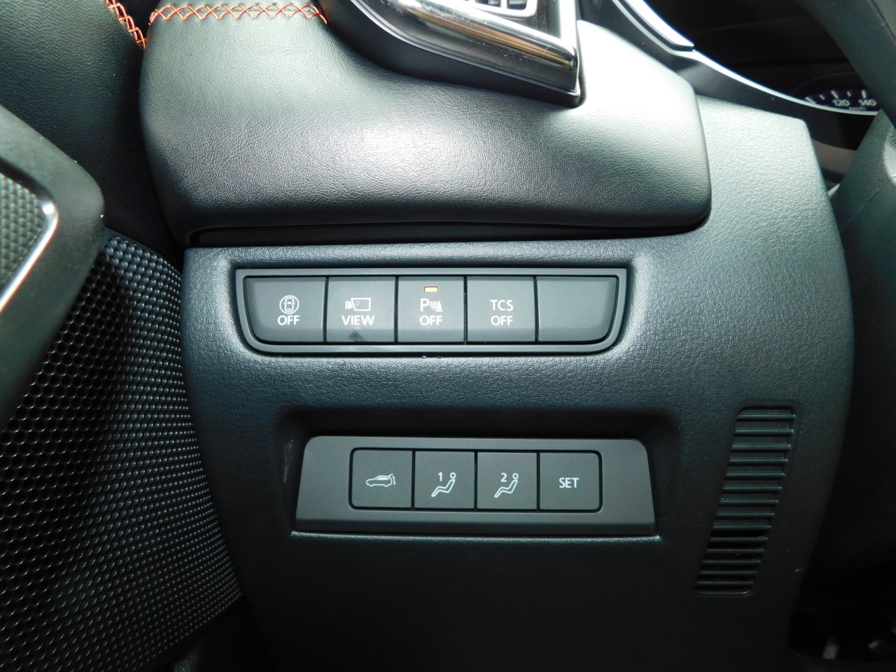 2023 Mazda CX-50 - Image 14
