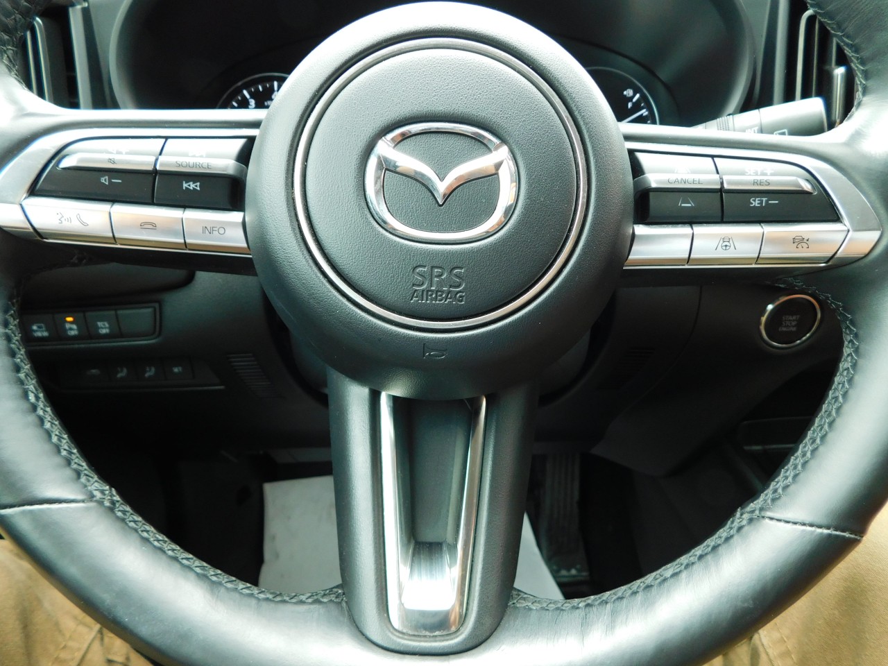 2023 Mazda CX-50 - Image 15