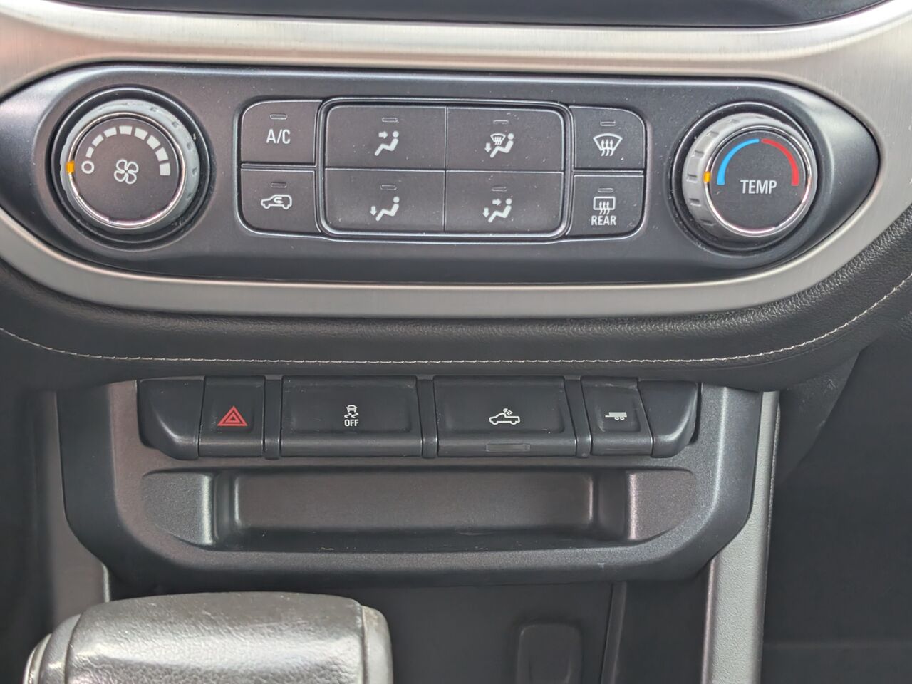2018 GMC Canyon - Image 12