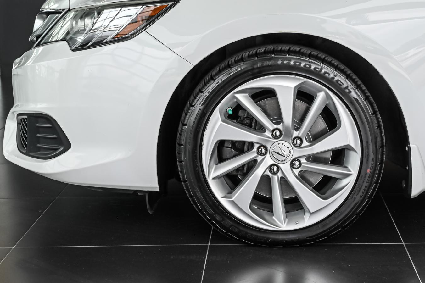 2017 Acura ILX - Image 6