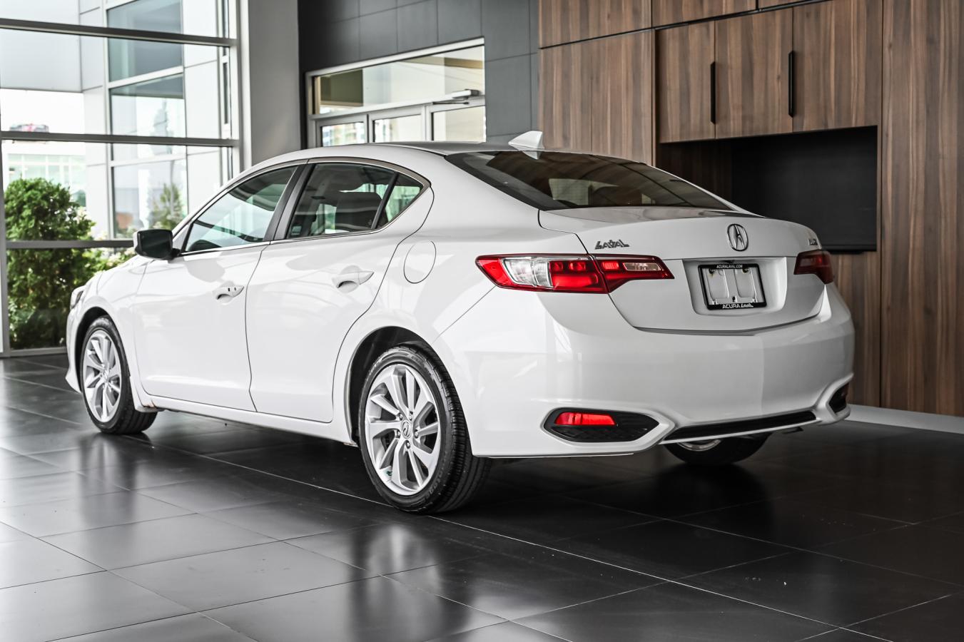 2017 Acura ILX - Image 8