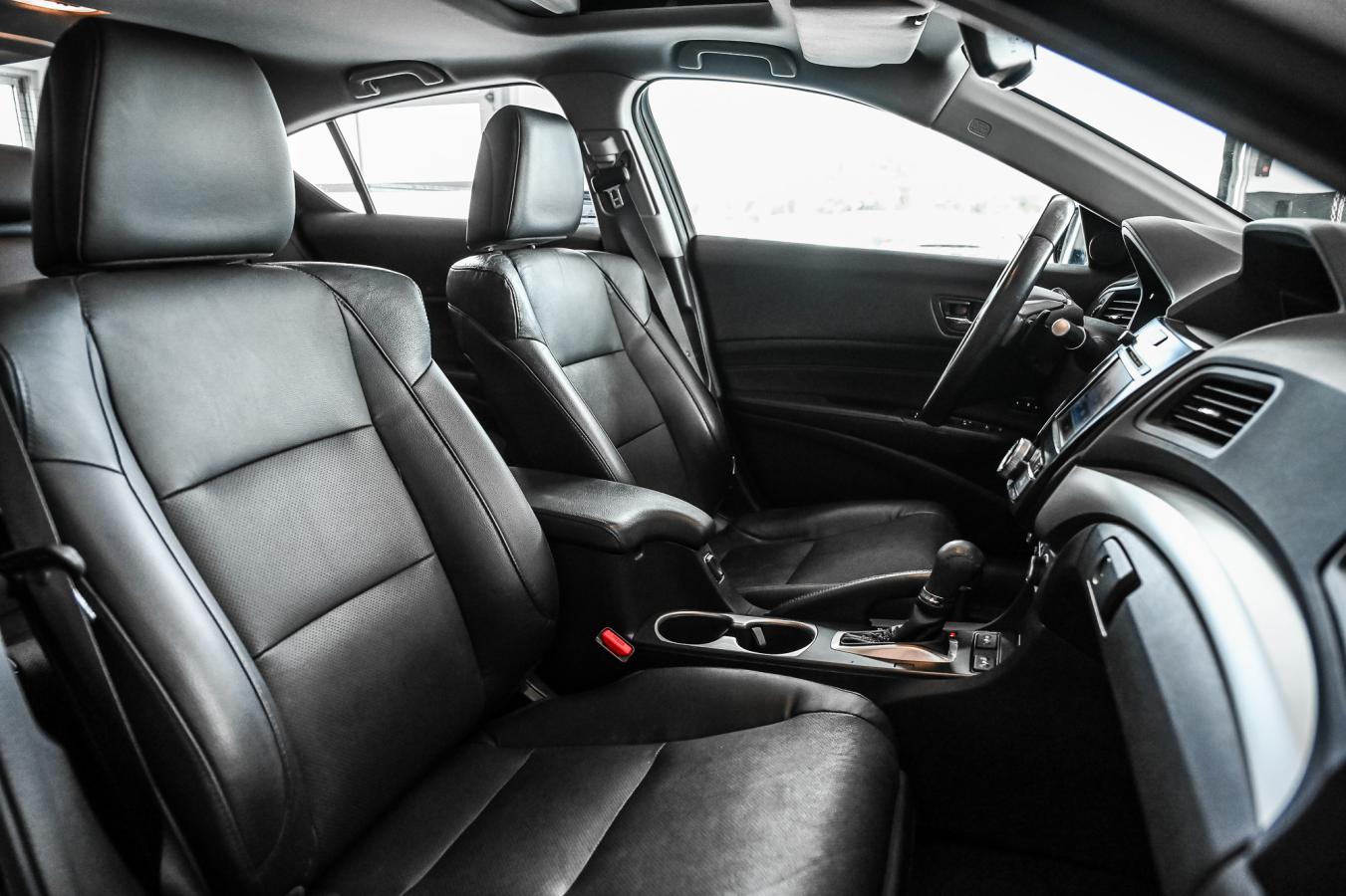 2017 Acura ILX - Image 30