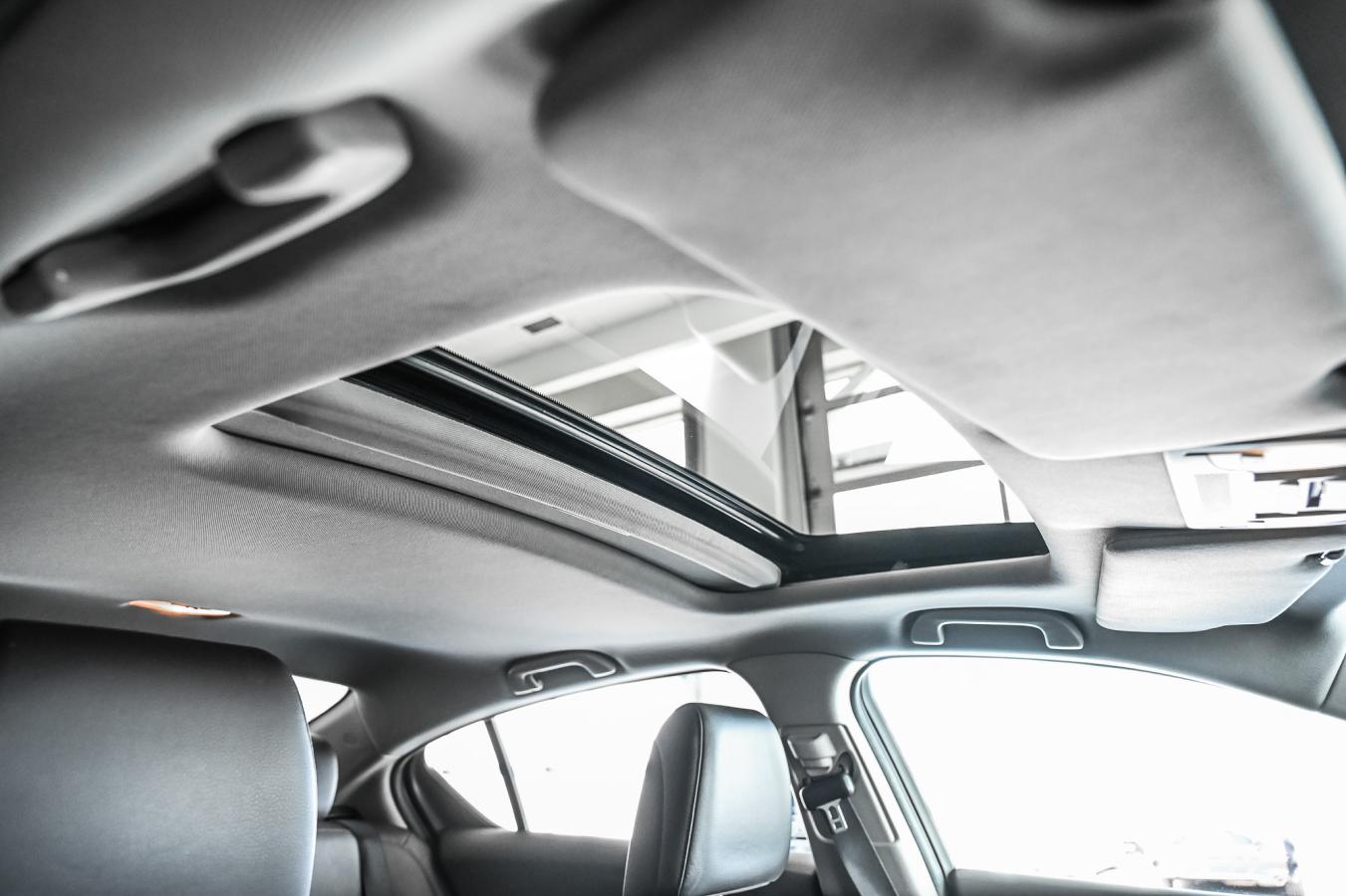 2017 Acura ILX - Image 31