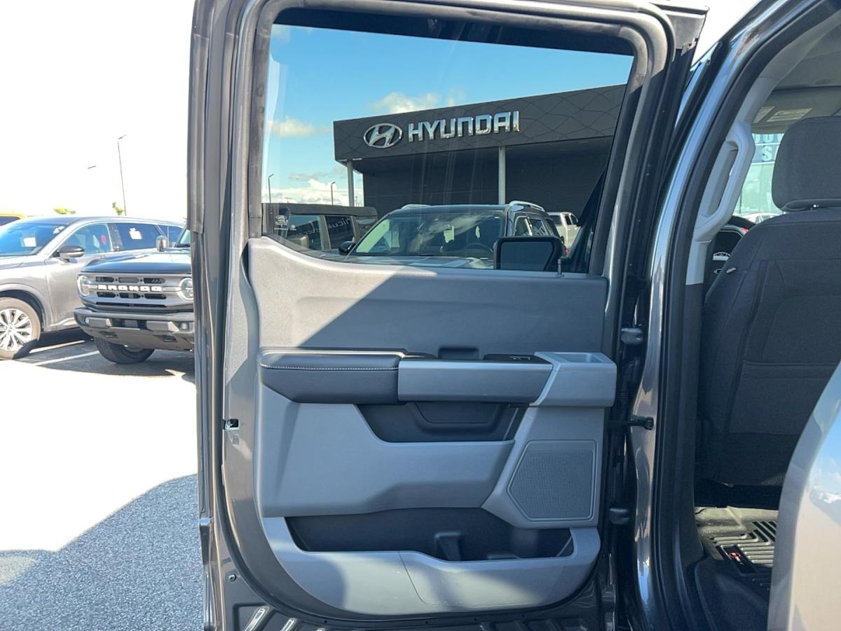 2022 Ford F-150 - Image 17