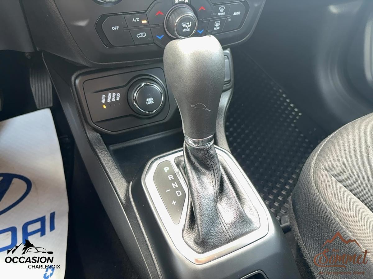 2018 Jeep Renegade - Image 15