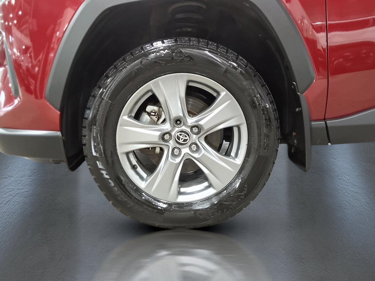 2024 Toyota RAV4 - Image 12