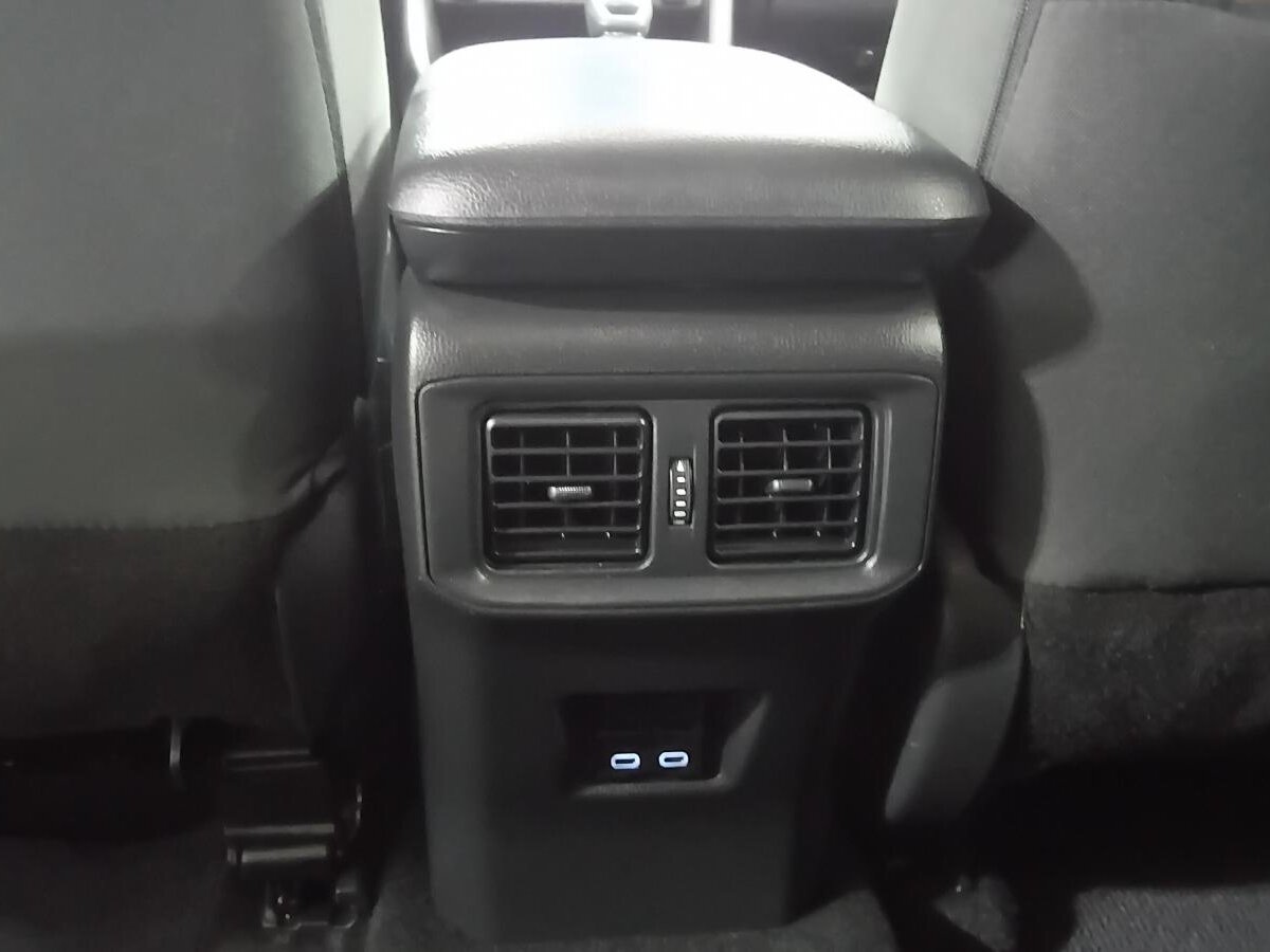 2024 Toyota RAV4 - Image 25